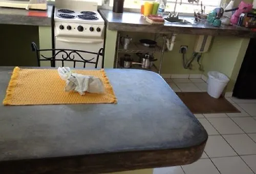 בית הארחה Esperanza Acacia Guesthouse