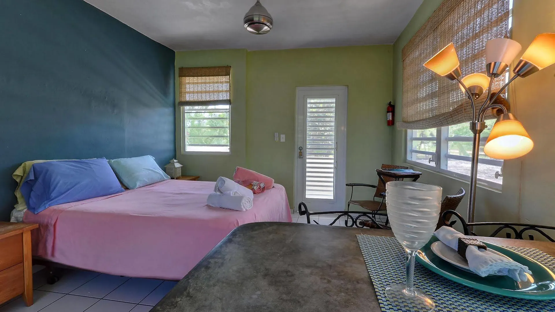 Esperanza Acacia Guesthouse בית הארחה